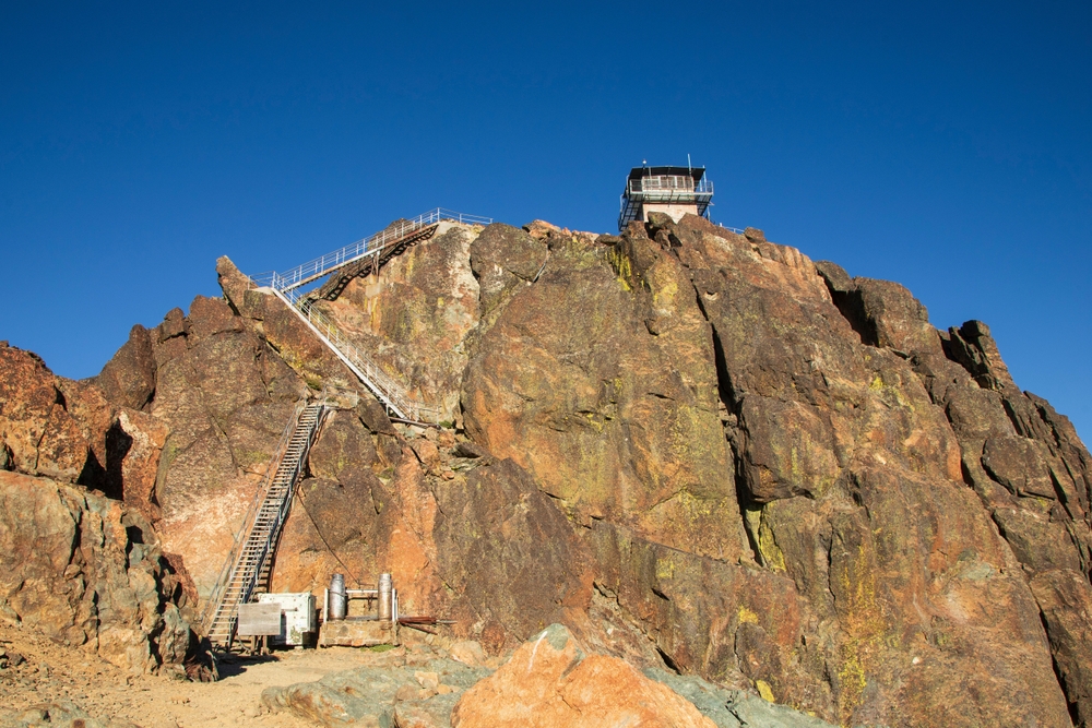 sierra buttes fire lookout
